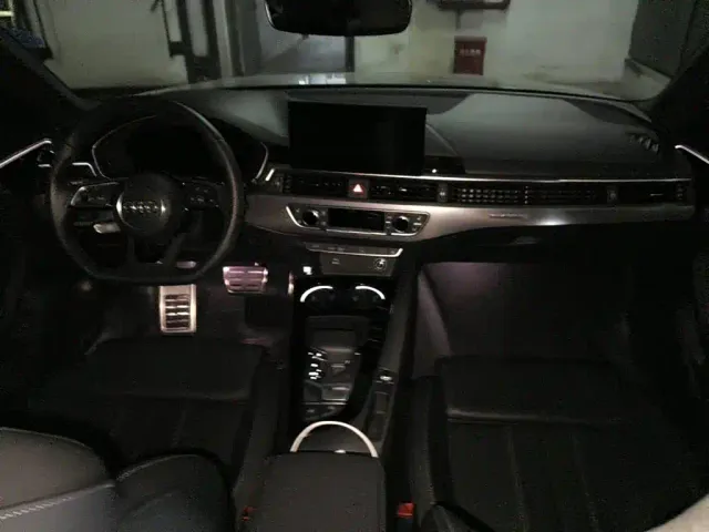 Audi A4L — Фото автомобиля 12