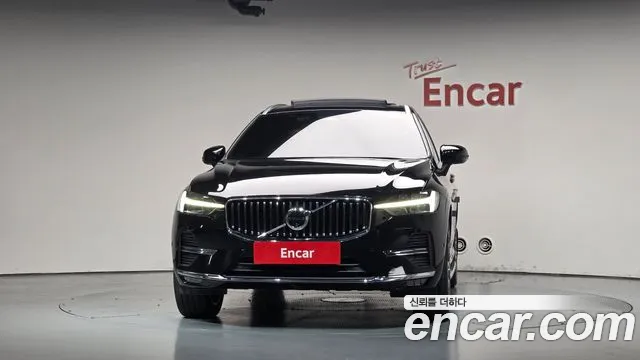 Volvo XC60 2nd Gen — Фото автомобиля 3