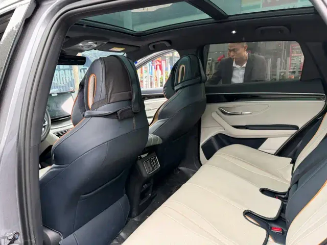BYD Song PLUS — Фото автомобиля 11