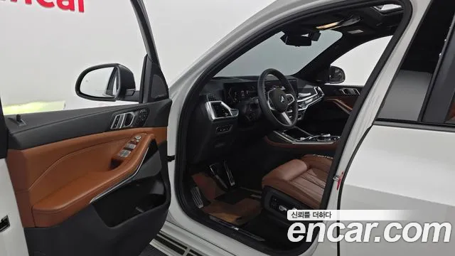 BMW X7 — Фото автомобиля 10