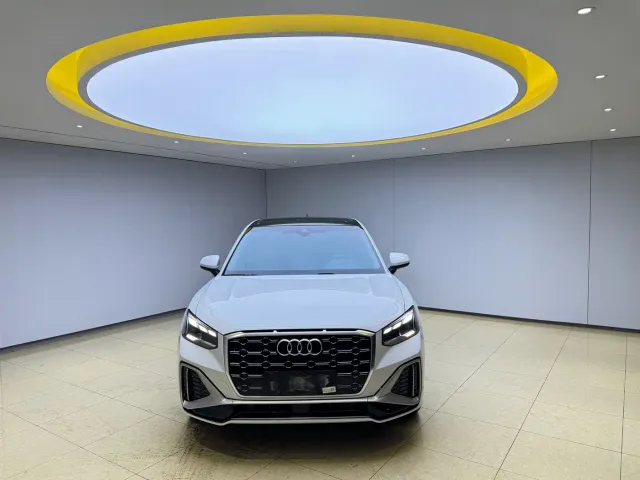 Audi Q2L — Фото автомобиля 2