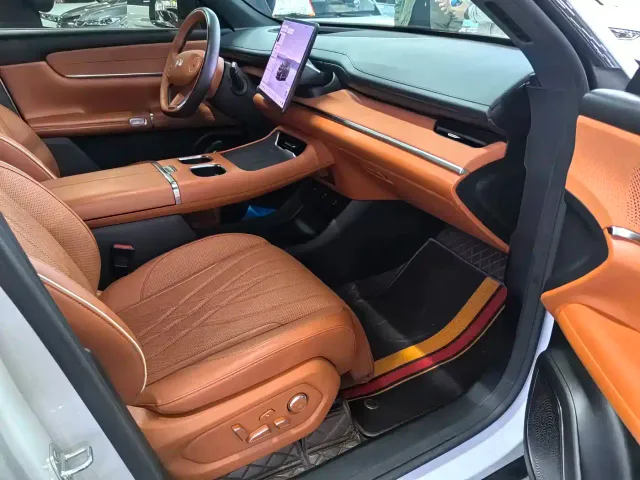 Changan Qiyuan Q07 — Фото автомобиля 9
