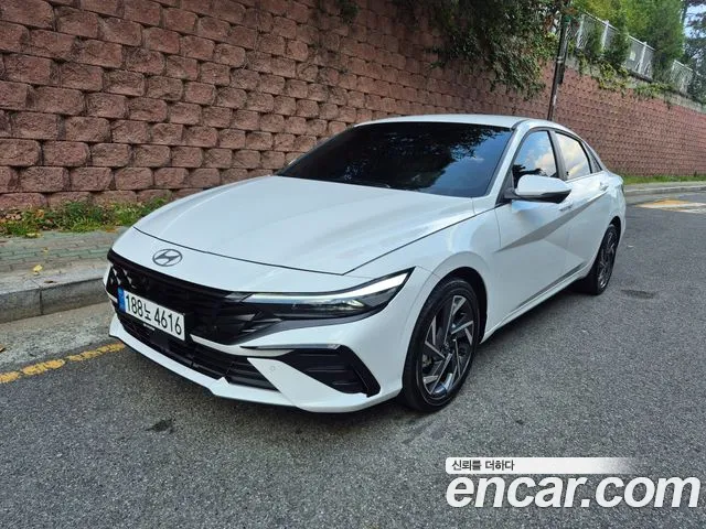 Hyundai Avante CN7 — Фото автомобиля 2
