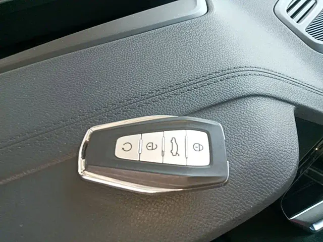 Geely Xingyue L — Фото автомобиля 8
