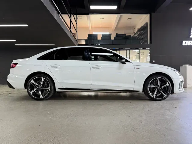 Audi A4L — Фото автомобиля 10