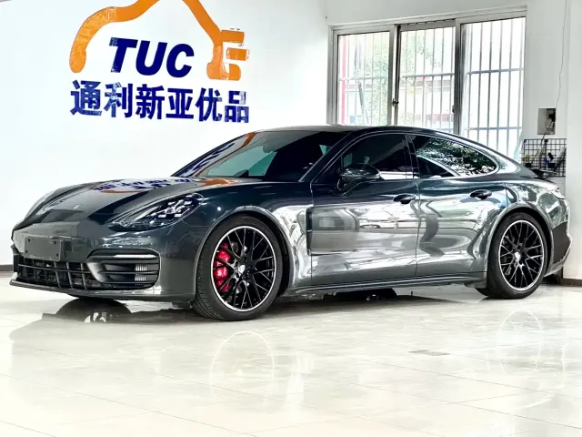 Фотография автомобиля — Porsche Panamera