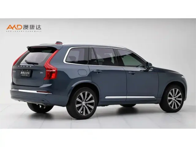 Volvo XC90 — Фото автомобиля 3