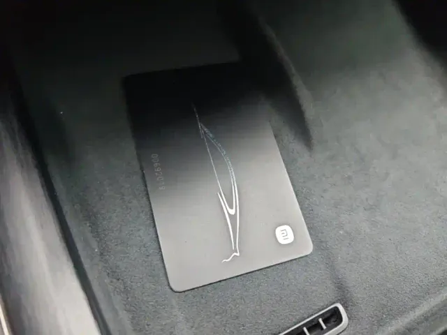 Xiaomi SU7 — Фото автомобиля 8