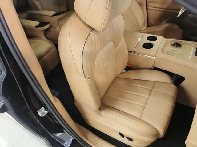 Voyah Auto Voyah Dreamer 2025 PHEV AWD Flagship Kunpeng Edition — Фото автомобиля 24