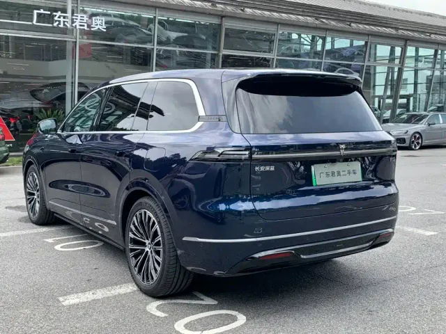 Deepal Deep Blue S09 2025 AWD Ultra+ Haute Couture Edition — Фото автомобиля 4
