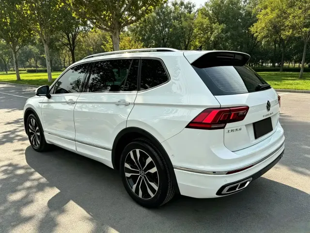 Volkswagen Tiguan L 2023 Facelift 330TSI Auto FWD R-Line Premium — Фото автомобиля 4