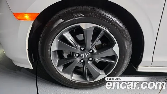 Honda Odyssey — Фото автомобиля 4