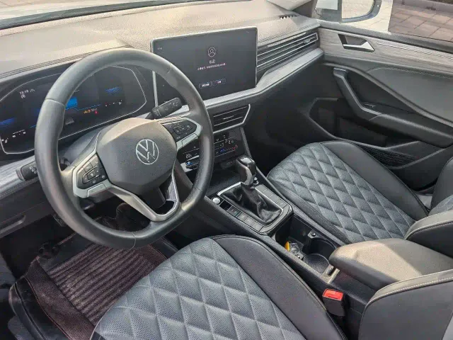 Volkswagen Sagitar — Фото автомобиля 7