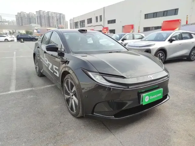 Toyota Toyota bZ5 2025 550 PRO Smart Edition — Фото автомобиля 3