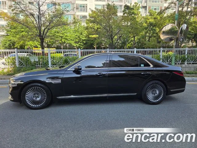 Фотография автомобиля — Genesis G90 RS4