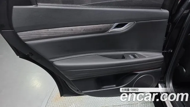 Genesis G80 RG3 — Фото автомобиля 14