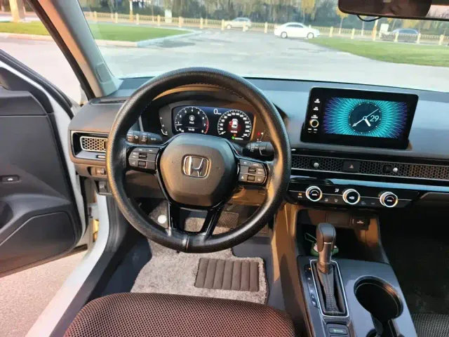 Honda Civic — Фото автомобиля 2
