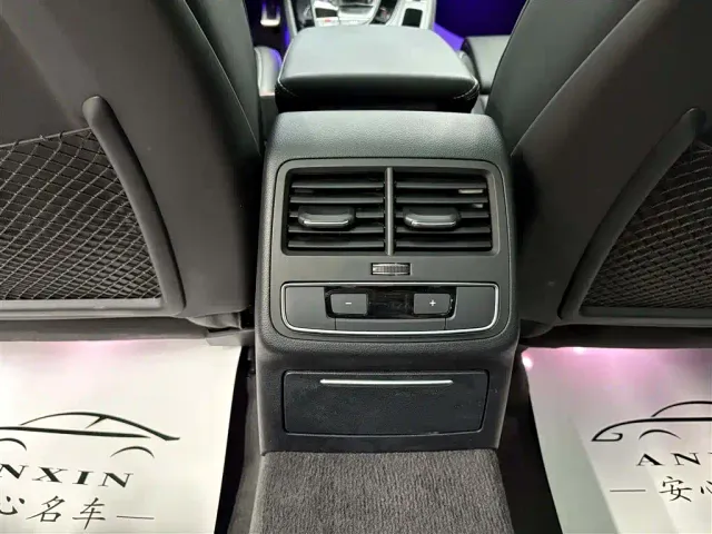 Audi A4L — Фото автомобиля 15