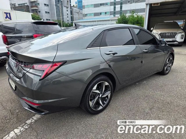 Hyundai AVANTE Avante (CN7) — Фото автомобиля 5