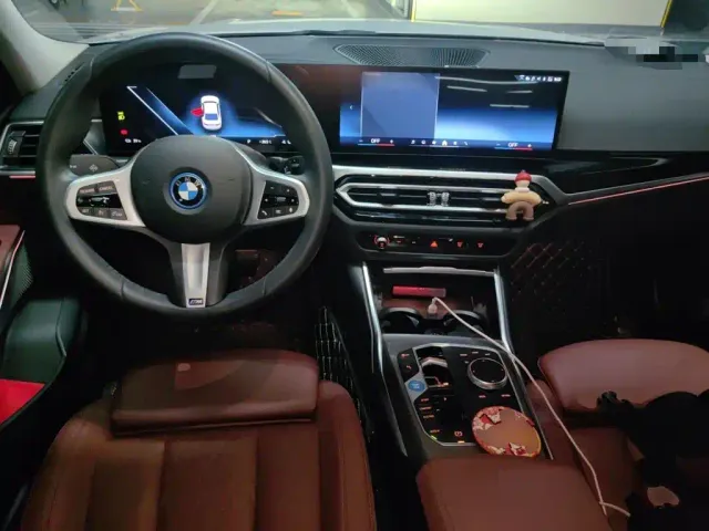 BMW i3 — Фото автомобиля 10