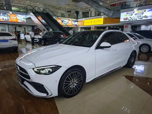 Mercedes-Benz C-Class — Фото автомобиля 2