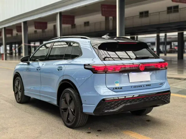 Volkswagen Tiguan L — Фото автомобиля 12