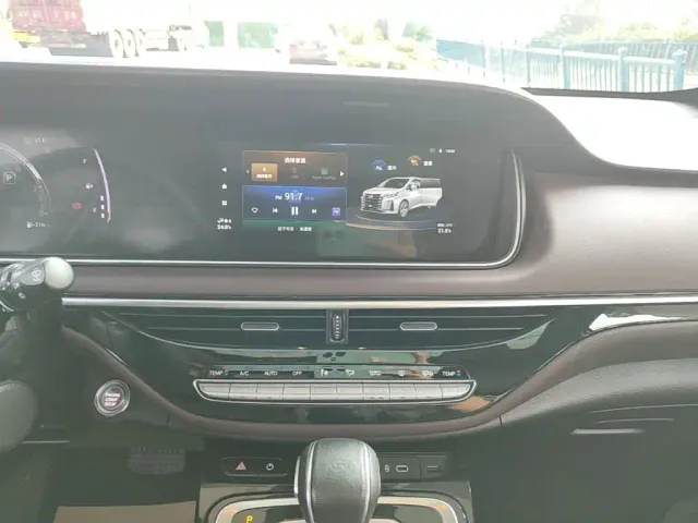 GAC Trumpchi M6 — Фото автомобиля 12