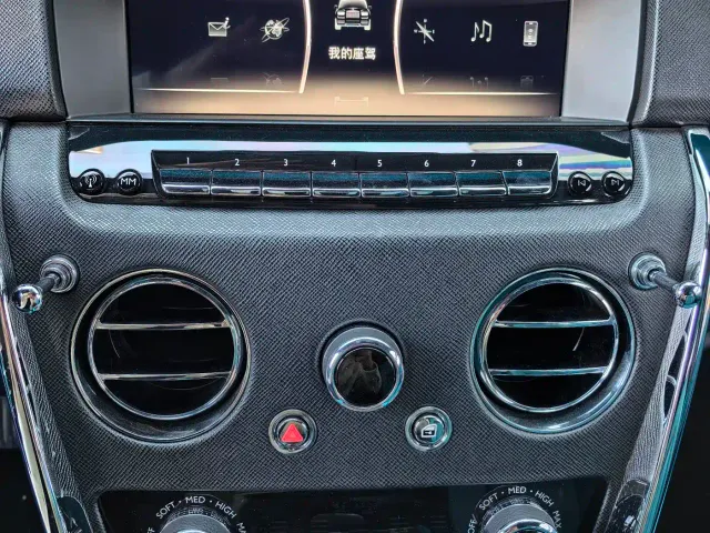 Rolls-Royce Cullinan — Фото автомобиля 30