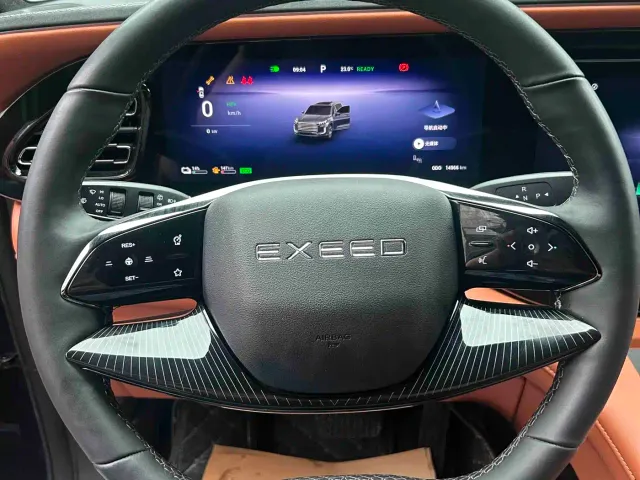 Exeed Landmark C-DM — Фото автомобиля 4