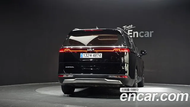 Kia Canival Carnival 4 поколение Дизель 9 мест Signature — Фото автомобиля 4