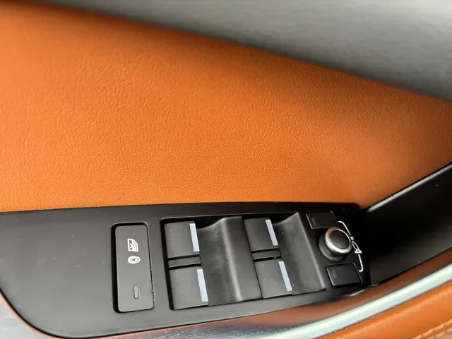 Jaguar XEL — Фото автомобиля 18