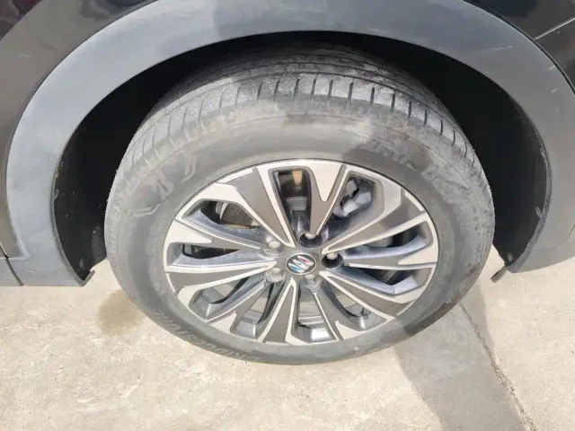 Buick Envision Plus — Фото автомобиля 6