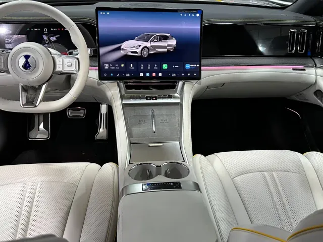 Denza Z9GT — Фото автомобиля 6