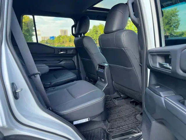 Toyota Prado — Фото автомобиля 8