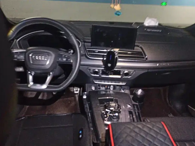 Audi Q5L — Фото автомобиля 12