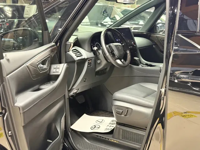 Toyota Alphard — Фото автомобиля 6