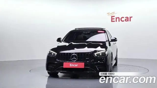 Mercedes-Benz E-Class — Фото автомобиля 2