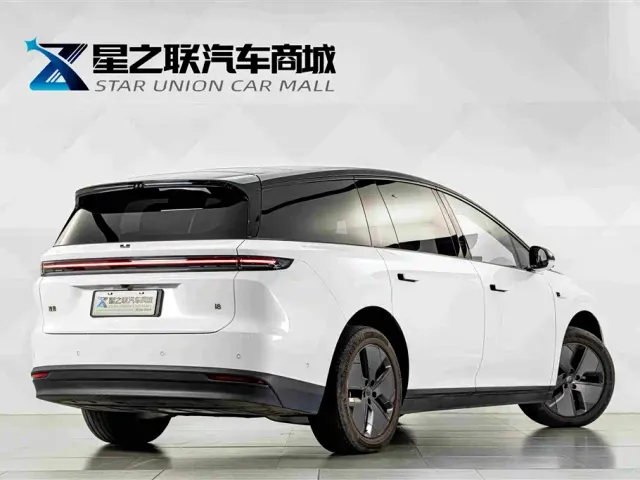 Li Auto Li i8 2025 Standard Edition — Фото автомобиля 6