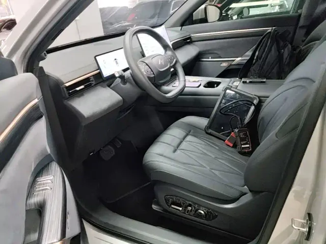 Dongfeng eπ 008 — Фото автомобиля 14