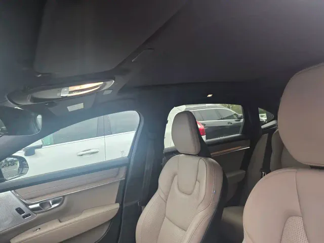 Volvo S90 — Фото автомобиля 15