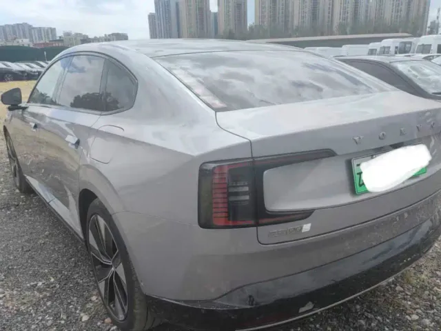 Volvo ES90 — Фото автомобиля 4