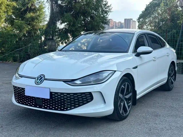 Фотография автомобиля — Volkswagen Lamando
