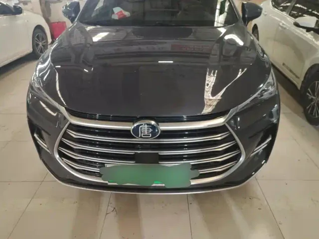 BYD Tang — Фото автомобиля 2