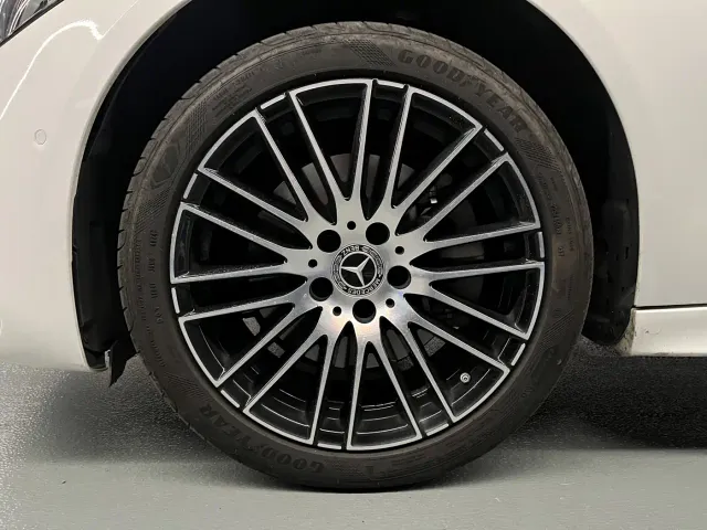 Mercedes-Benz C-Class — Фото автомобиля 14