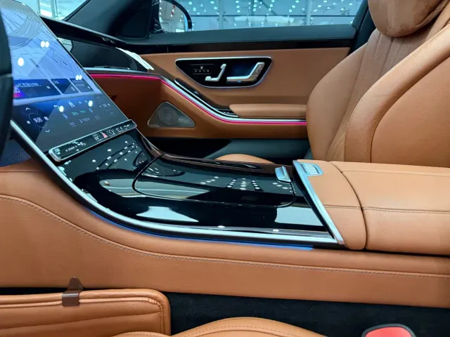 Mercedes-Benz S-Class — Фото автомобиля 17