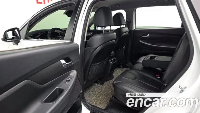 Hyundai Santafe — Фото автомобиля 11