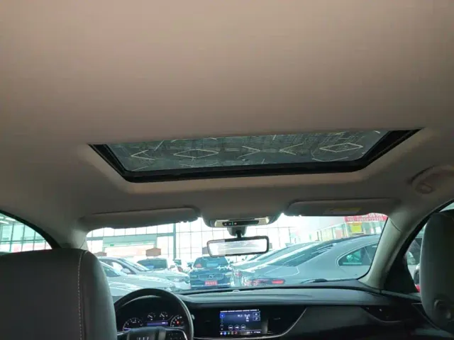 Buick Regal — Фото автомобиля 17