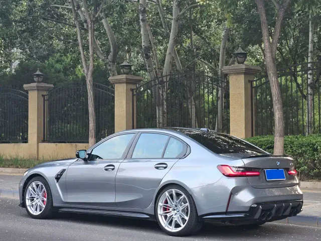 BMW M3 — Фото автомобиля 3