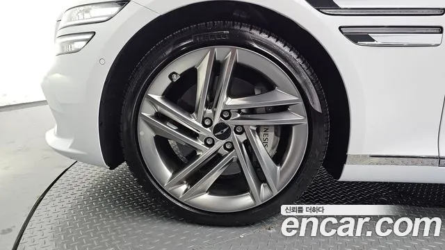 Genesis G80 RG3 — Фото автомобиля 4