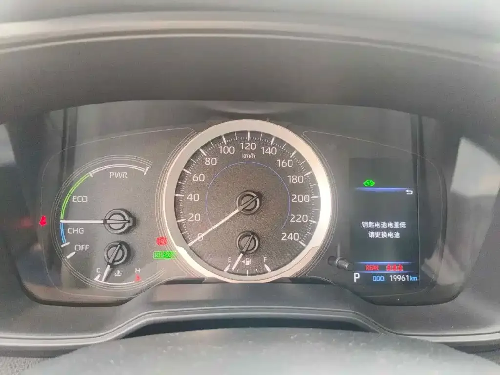 Toyota Corolla 2021 Hybrid 1.8L E-CVT Elite Edition — Фото автомобиля 15